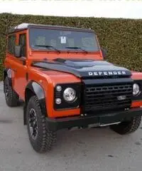 LAND ROVER Defender 90 2.2 TD4 Station Wagon Adventure Edition N1