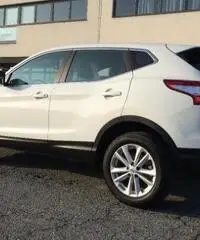 NISSAN Qashqai 1.6 dCi 2WD Connecta - Acenta + X-Tronic CVT +NAVI