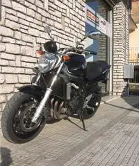 YAMAHA FZ6