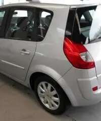 RENAULT Scenic 1.5 dCi/105CV