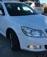 SKODA Octavia 1.6 TDI CR F.AP. DSG Wagon Ambition