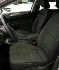 VOLKSWAGEN Golf Variant 1.6 TDI 105 CV Trendline BlueMotion