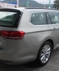 Volkswagen Passat nuovo modello 2.0 tdi 150cv Navi unico proprietario