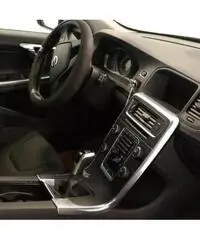 Volvo V60 D2 Kinetic - KM0