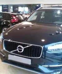 VOLVO XC90 D5 AWD Geartronic 7 posti Momentum