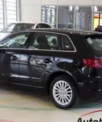 AUDI A3 SPORTBACK 1.6 TDI AMBIENTE AUTOMATICA