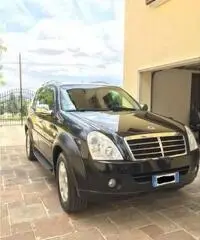 VENDO REXTON SUPER ACCESSORIATO
