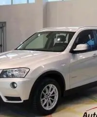 BMW NUOVA X3 XDRIVE 20D STEPTRONIC 184 CV Cambio Automatico 8 marce Cruise Control 2xclima Radio Cd
