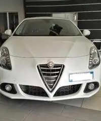 ALFA ROMEO Giulietta 1.6 JTDm-2 105 CV Distinctive