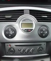 RENAULT Scenic 1.9 dCi Confort Dynamique