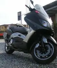 Yamaha T-Max Black Max