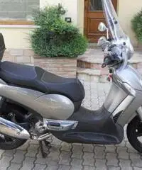 Aprilia Scarabeo 300 s del 2011 con 7113km. COME NUOVA