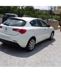 ALFA ROMEO Giulietta 1.6 JTDm-2 105 CV Distinctive