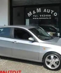 ALFA ROMEO 147 1.9 JTD (115 CV) cat 5p. Distinctive !!!!