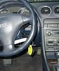 AUDI A4 2,5 TDI V6 163CV  CABRIO  !!!!!!