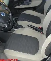 FIAT Grande Punto 1.4 Starjet 16V 5 porte Dynamic !!!