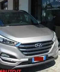 HYUNDAI Tucson 1.7 CRDi XPossible  TETTO APRIBILE!!!