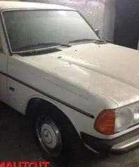 MERCEDES-BENZ 200 200  !!!!!!