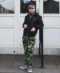 Certo una ragazza italiana ho straniera