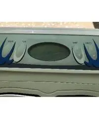 Condizionatore Ariston con telecomando.