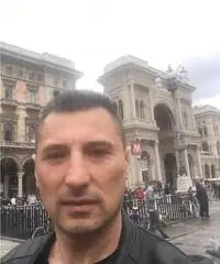 Cerco una donna seria per fare una famiglia.