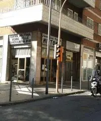 Cedesi attivita di lavanderia storica dal1954 via cilea