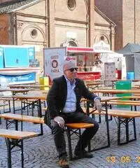 Cerco una donna sensuale e intelligente