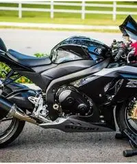 2017 SUZUKI GSX R1000