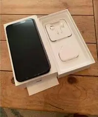 Apple iPhone Xs 64gb €410 iPhone Xs Max 64gb €440