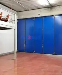 Capannone a Camaiore