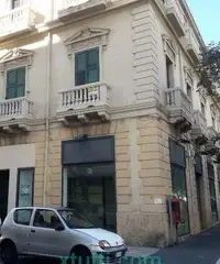 Affittasi Centrale Trivani/cottura ( Vicino Università )