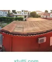 Villa indipendente circa 300mq zona Varcaturo