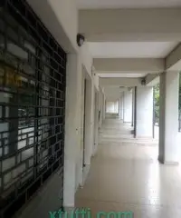 Locale commerciale uso ufficio o studio affare