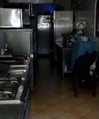 Locale commerciale a Villanova