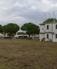 Deposito/piazzale + uffici in superstrada fano grosseto