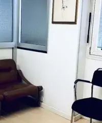 COMO, Borghi - UFFICIO 80mq + Caveau 150mq - VENDESI