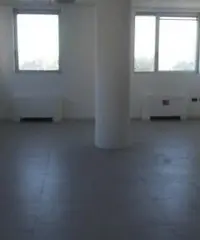 Locale ad uso Uffici/Studio a Medesano