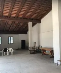 Capannone e casa 20 x 16 m