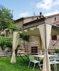 Casale tra Umbria e Toscana