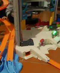 Garage Hotwheels con squalo