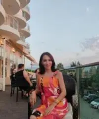 Sono una donna seria alla ricerca di un uomo onesto