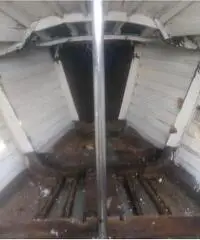 Cabinato a vela in legno da restaurare