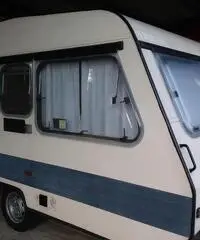 Roulotte Adria Confort 400 T