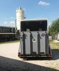 Trailer per 2 cavalli Marca Bockmann