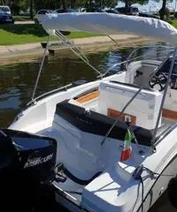 Ranieri International Voyager 21s