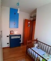 Due camere e due bagni, arredato