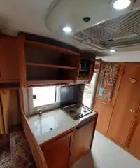 Camper mansardato Elnagh Doral 114