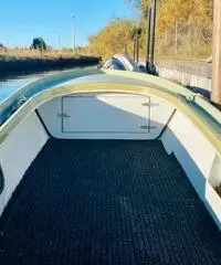 Cofano SPAZIO 5 con EVINRUDE E-TEC 25hp