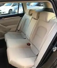 VOLKSWAGEN Passat Variant 2.0 TDI DSG Comfortlin