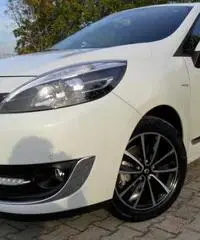 RENAULT GRAND-SCENIC 1.5 DCI "LIVE" 2012 - Campania